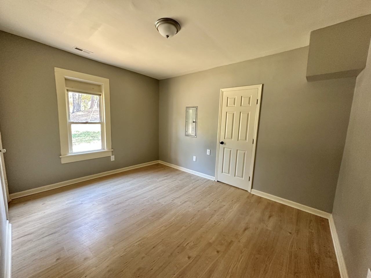 630 77th St S #1 - Photo 4 of 12