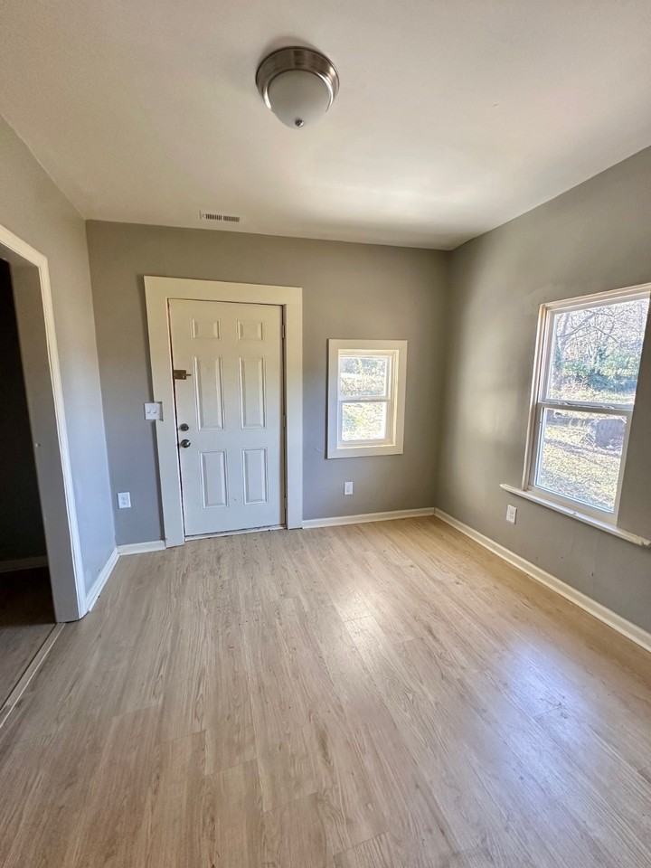 630 77th St S #1 - Photo 6 of 12