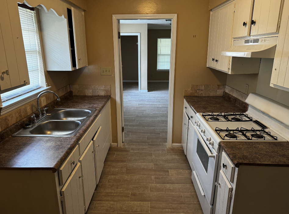 940 Pebblebrook Drive #1 - Photo 2 of 10