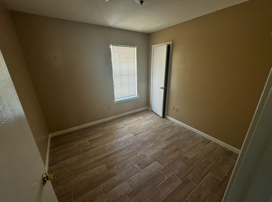 940 Pebblebrook Drive #1 - Photo 7 of 10