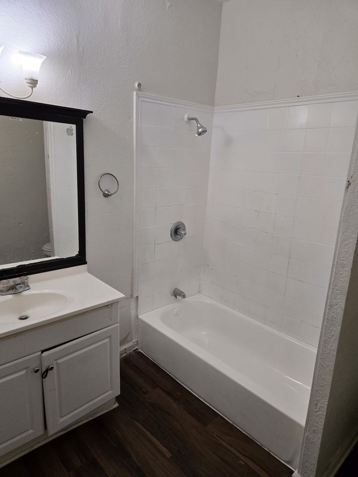 Parkway Ave #103 - Photo 5 of 14