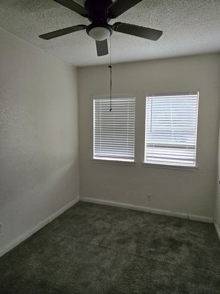 Parkway Ave #103 - Photo 7 of 14