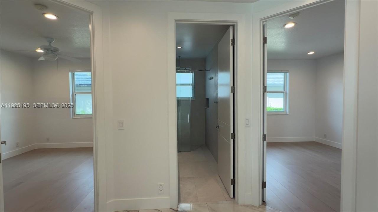 3763 Oak Ridge Cir - Photo 6 of 33