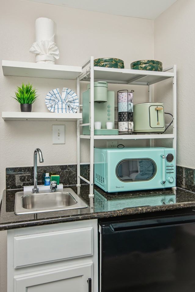 504 N Ocean Blvd #1 - Photo 5 of 10