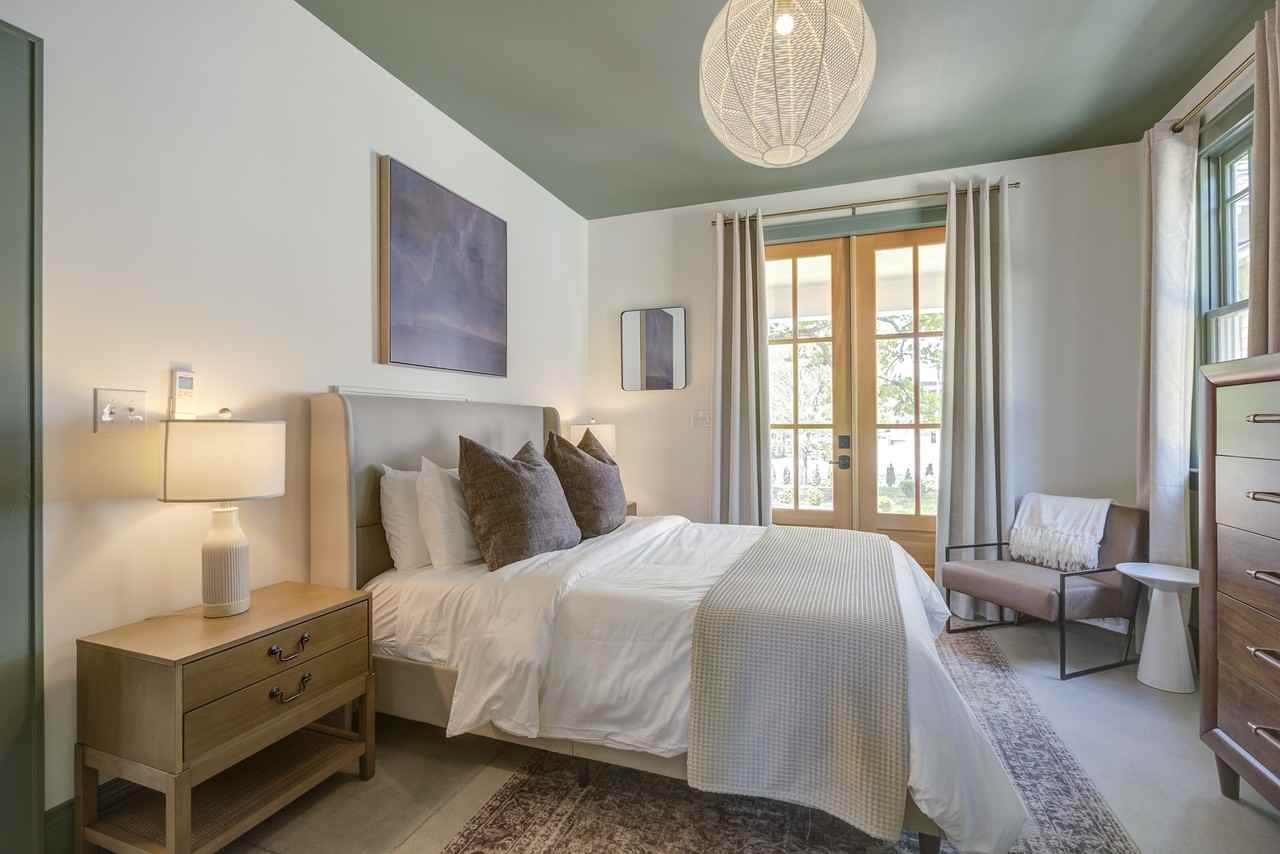 431 West Park Avenue #1 - Photo 4 of 19