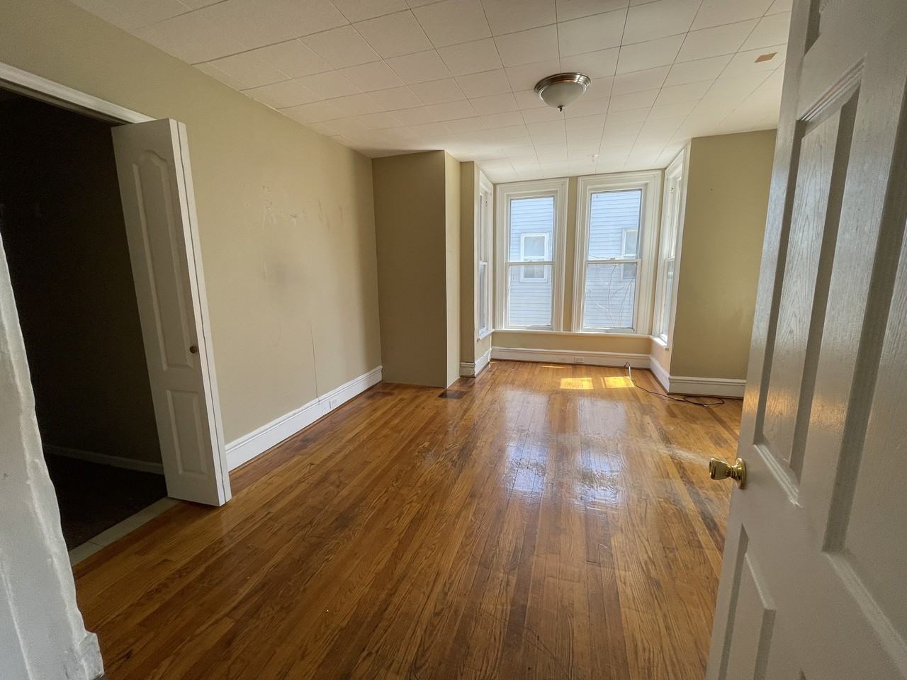 819 Court Street #2 - Photo 4 of 9