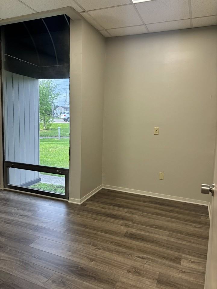 1105 S College Rd #D - Photo 6 of 8