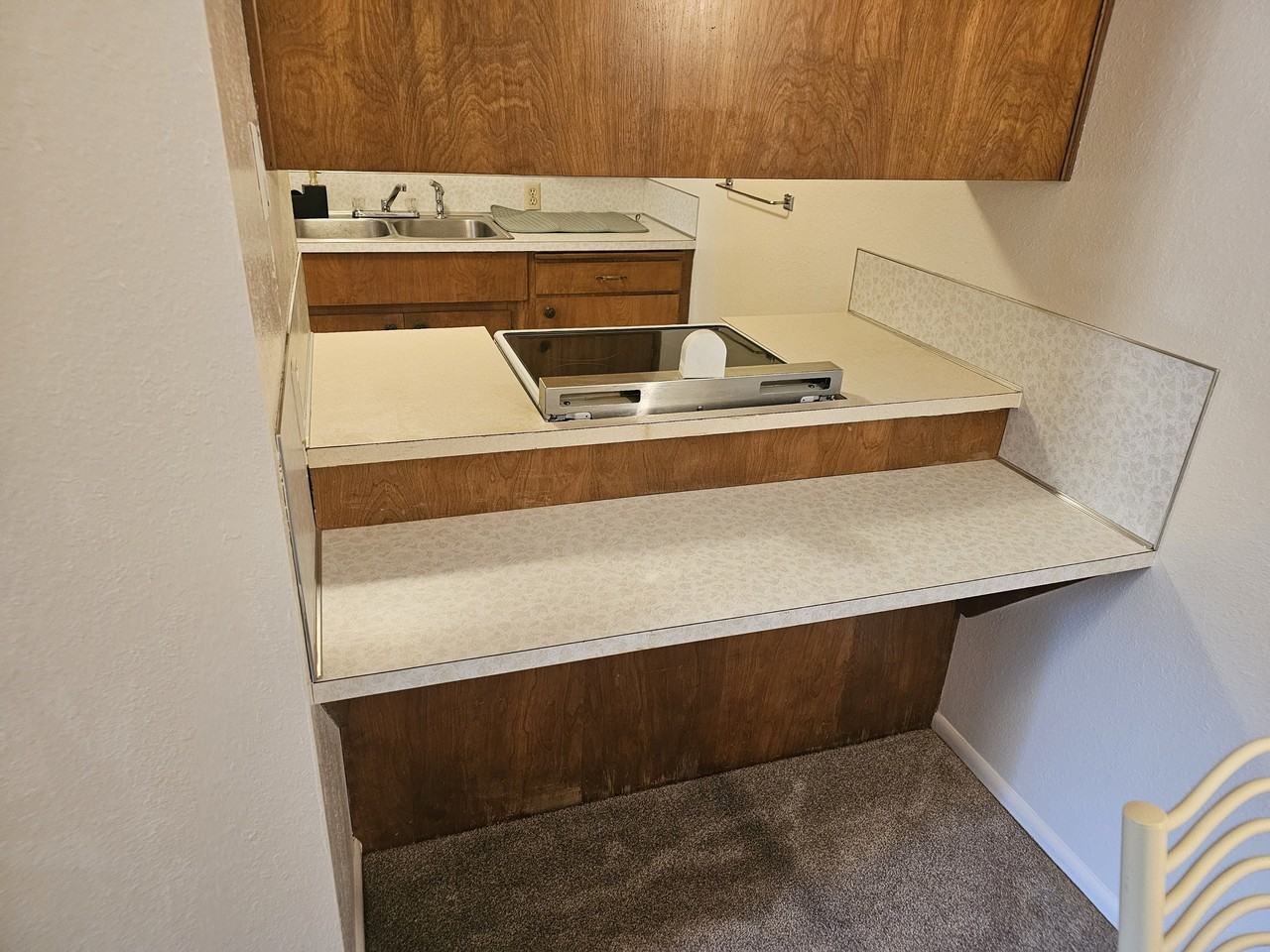 419 Sw Paiute St #A - Photo 4 of 6