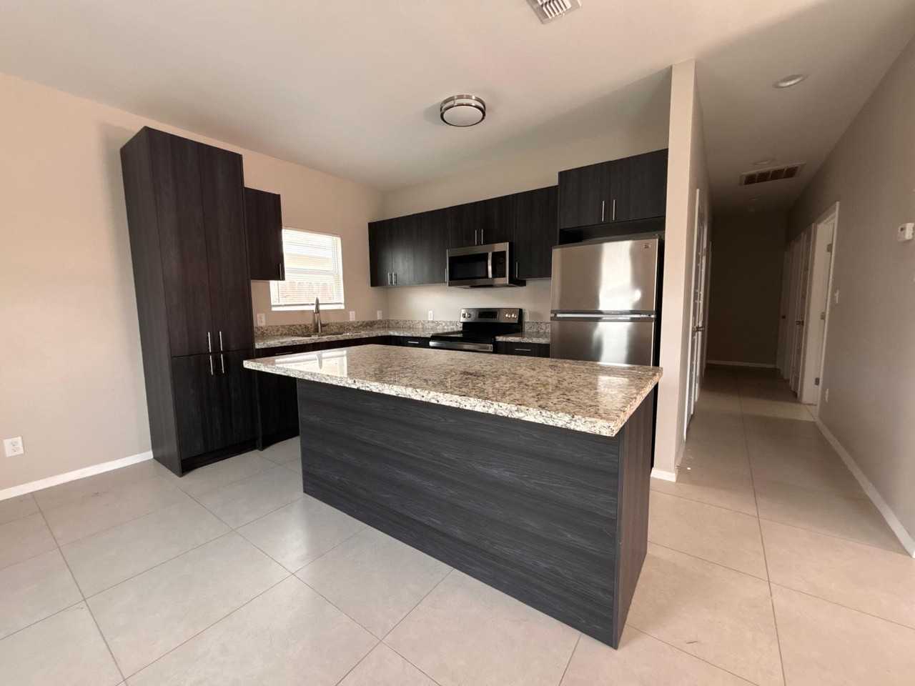 1313 Alta Vista Drive #4 - Photo 3 of 14