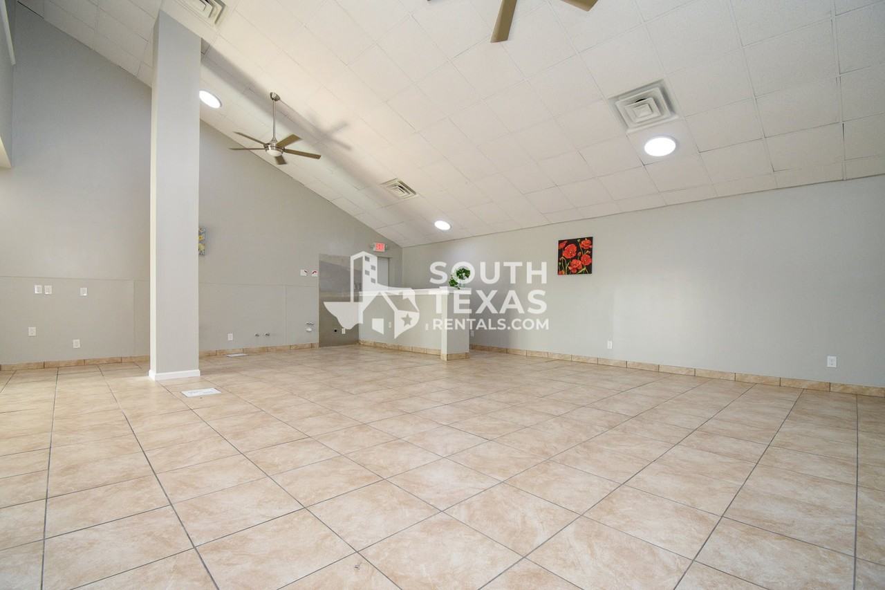 6801 North Navarro Street #A - Photo 4 of 9