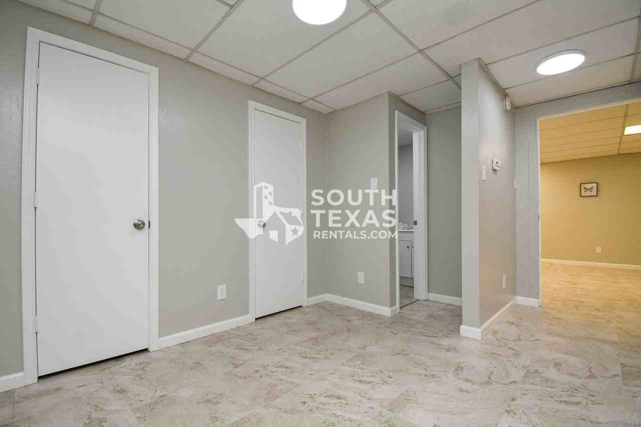 6801 North Navarro Street #A - Photo 7 of 9