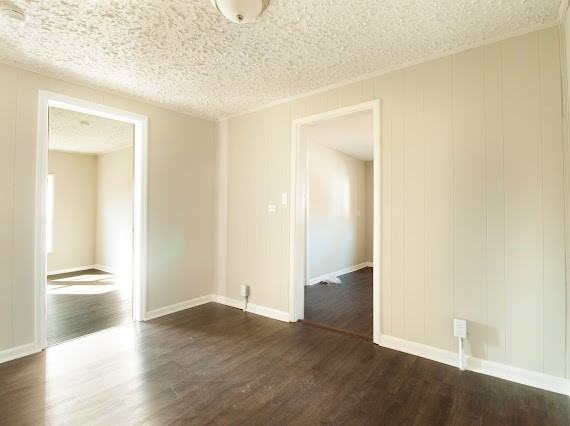 4344 44th Avenue North #1 - Photo 3 of 6