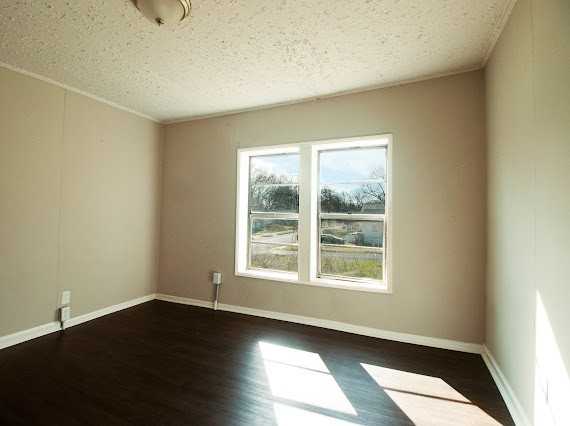 4344 44th Avenue North #1 - Photo 5 of 6