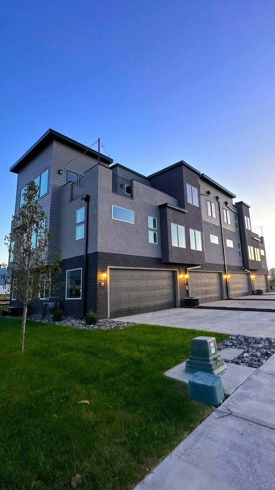 1862 510 West #4 - Photo 3 of 39