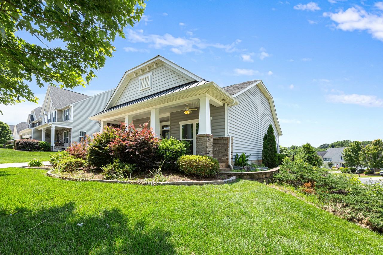 4006 Fall Oak Terrace #1 - Photo 4 of 44
