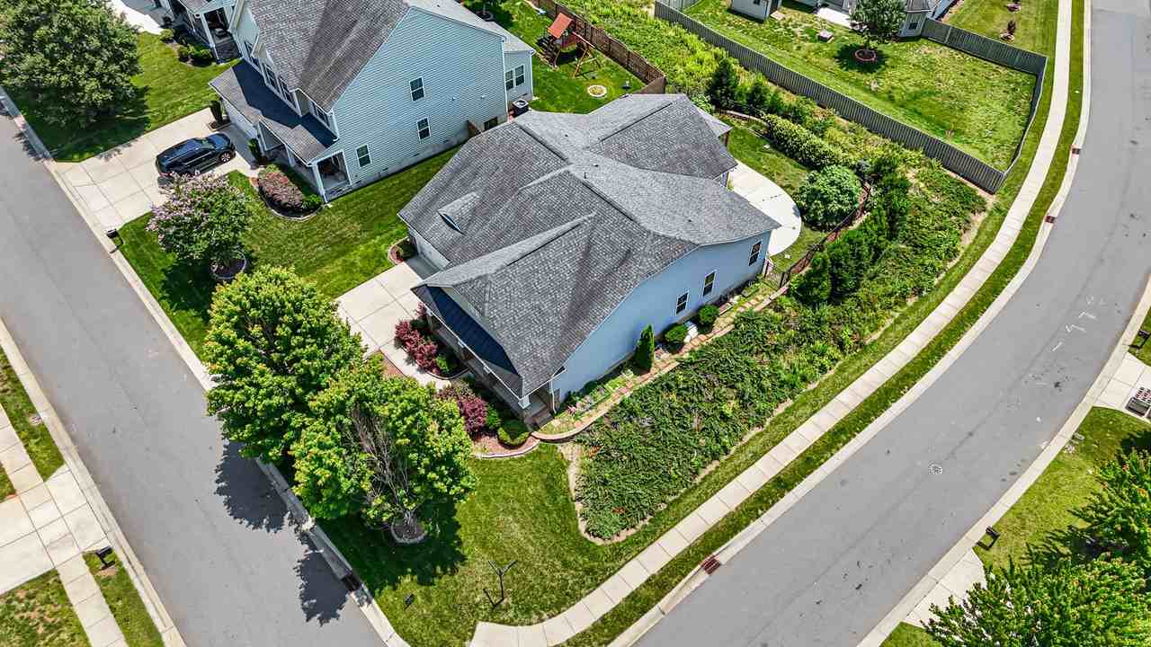 4006 Fall Oak Terrace #1 - Photo 7 of 44