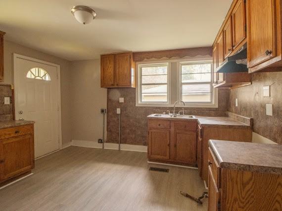 2000 10th Place #1 - Photo 2 of 20