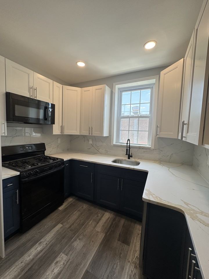 1850 South 23rd Street #2 - Photo 5 of 9