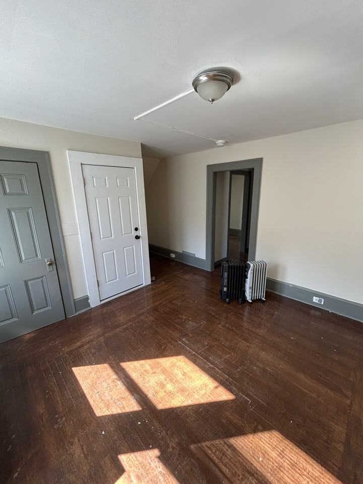 139 Mckinley Avenue #C - Photo 6 of 7