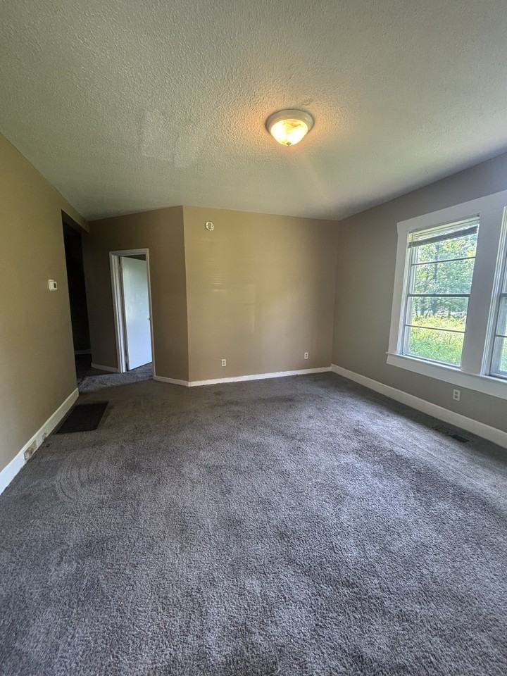 538 Gulfport Street #1 - Photo 3 of 7