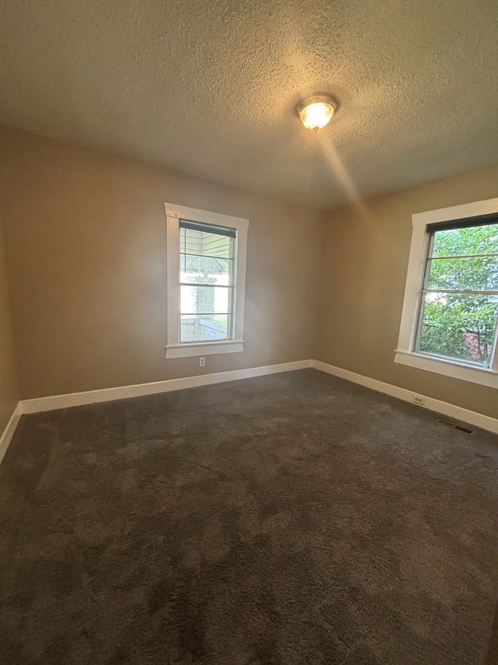 538 Gulfport Street #1 - Photo 5 of 7