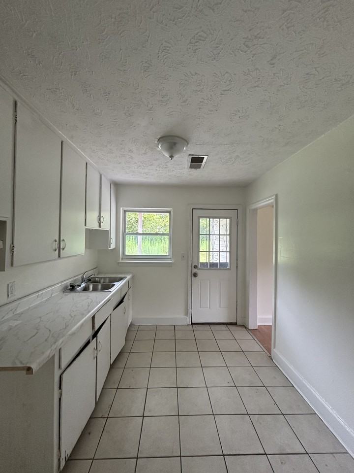 763 Belvedere Drive #1 - Photo 2 of 11