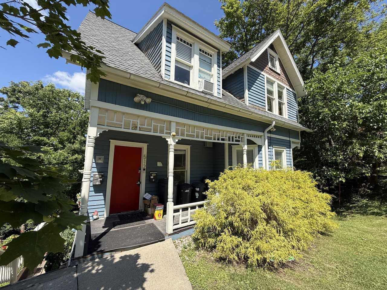 512 University Avenue