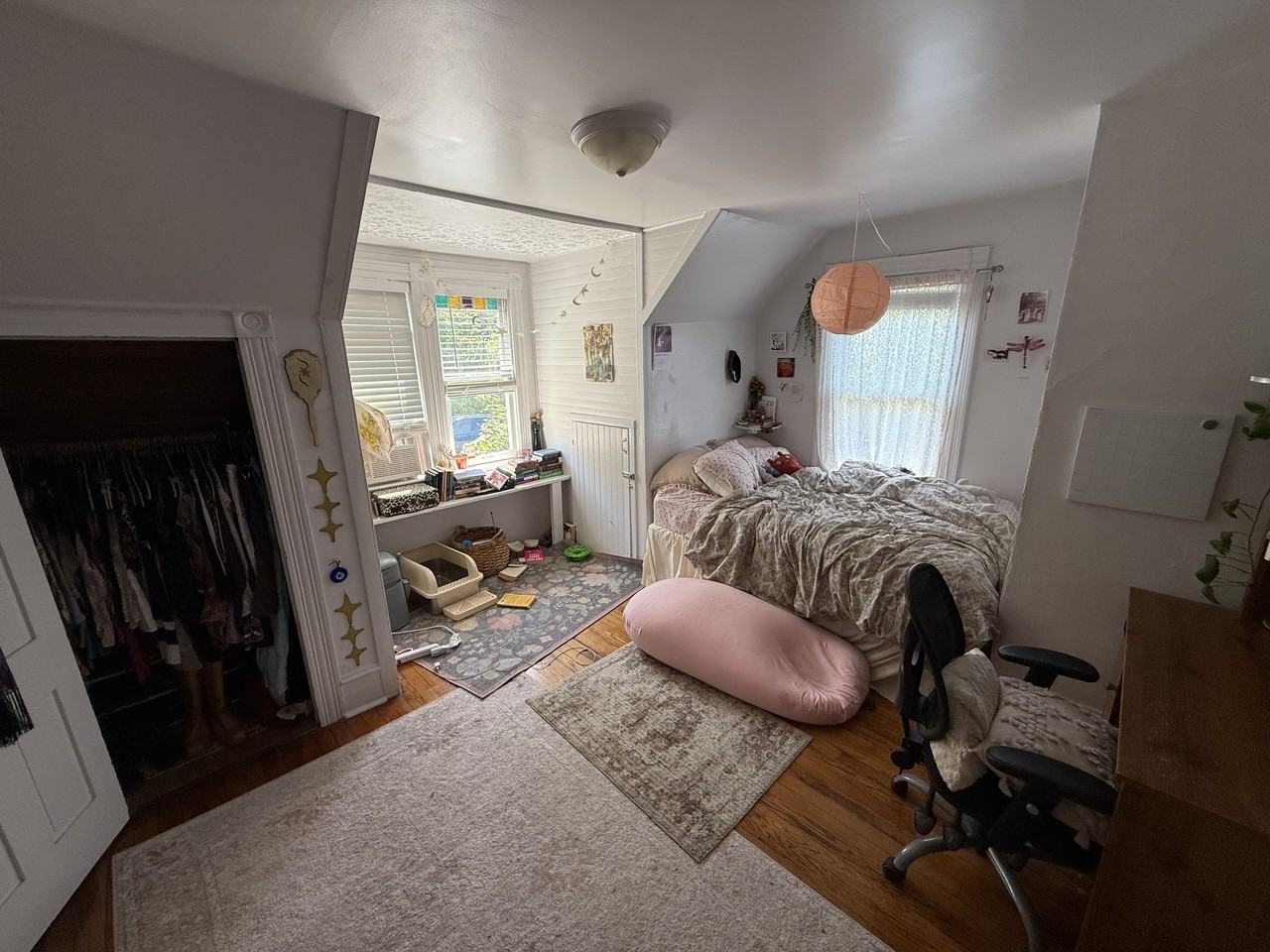 512 University Avenue - Photo 3 of 10