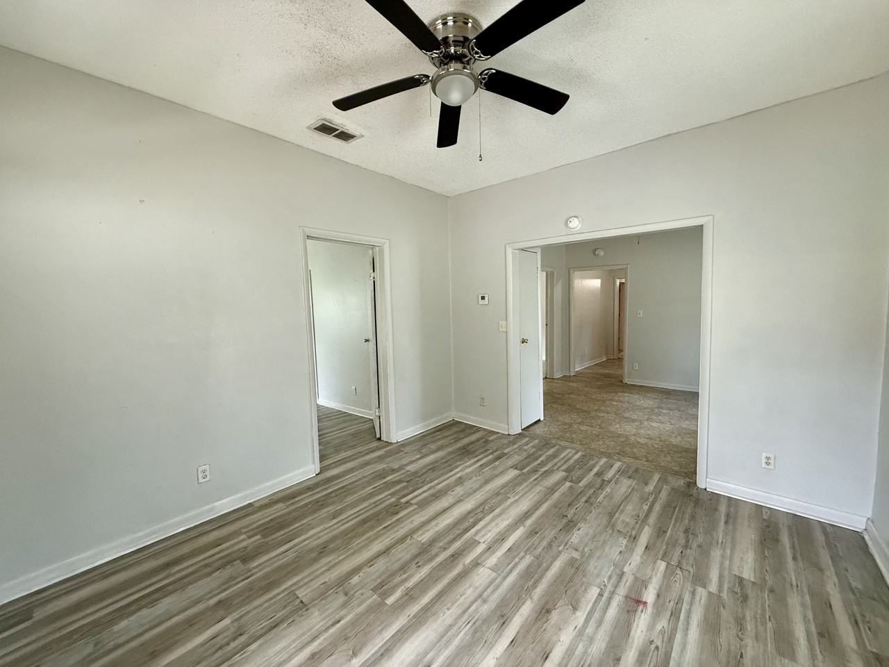 911 7th Street #1 - Photo 4 of 16