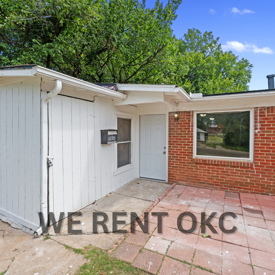 1908 Karen Dr #1 - Photo 6 of 38