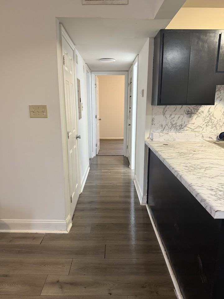 Sugarmill Cir #D - Photo 7 of 8