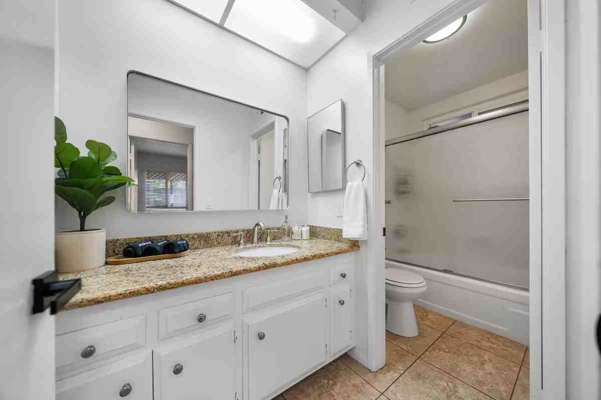 2718 Nectarine Ave #1 - Photo 6 of 9