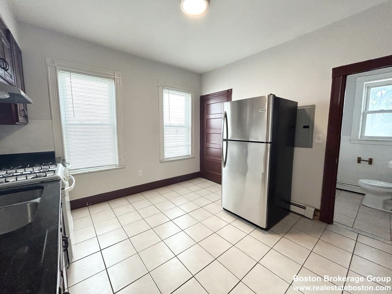 24 24 Maryland StreetUnit 1 #C - Photo 2 of 5