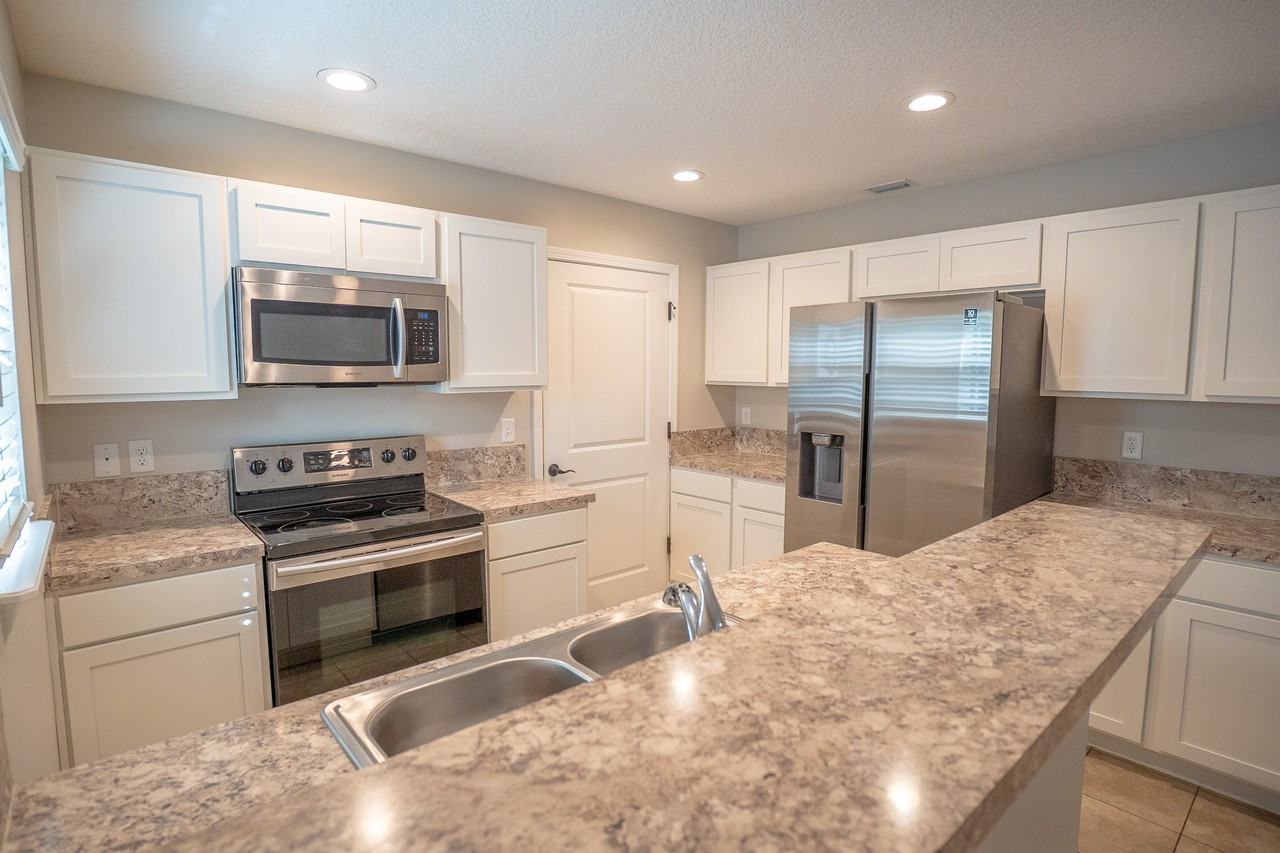 1233 Houston St #1 - Photo 6 of 13