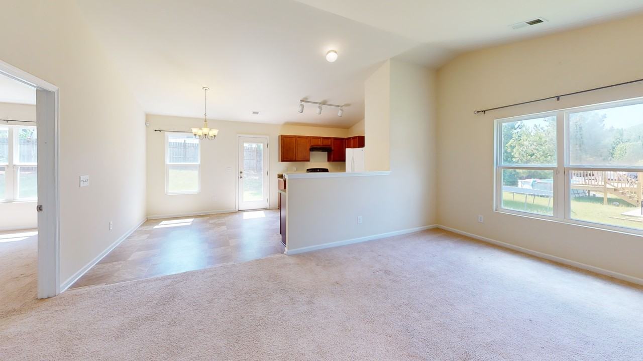 121 Queens Circle #1 - Photo 4 of 9