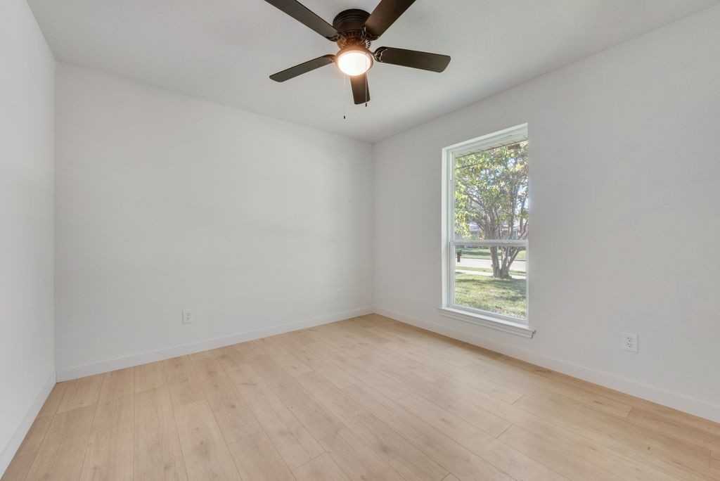 4214 Osage Dr #1 - Photo 5 of 19