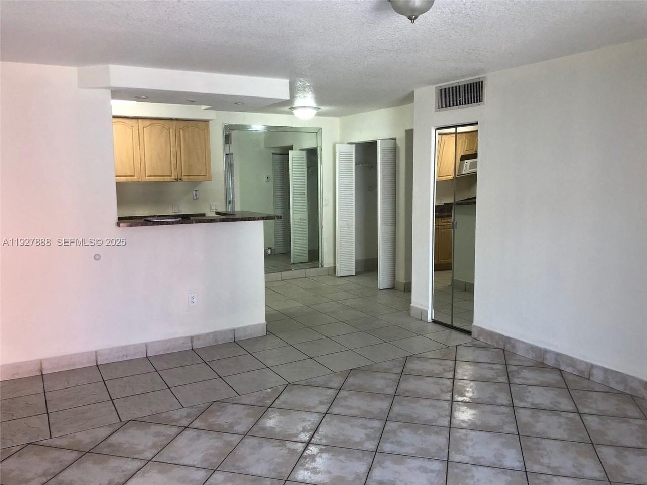 10744 N Kendall Dr #M16 - Photo 5 of 21