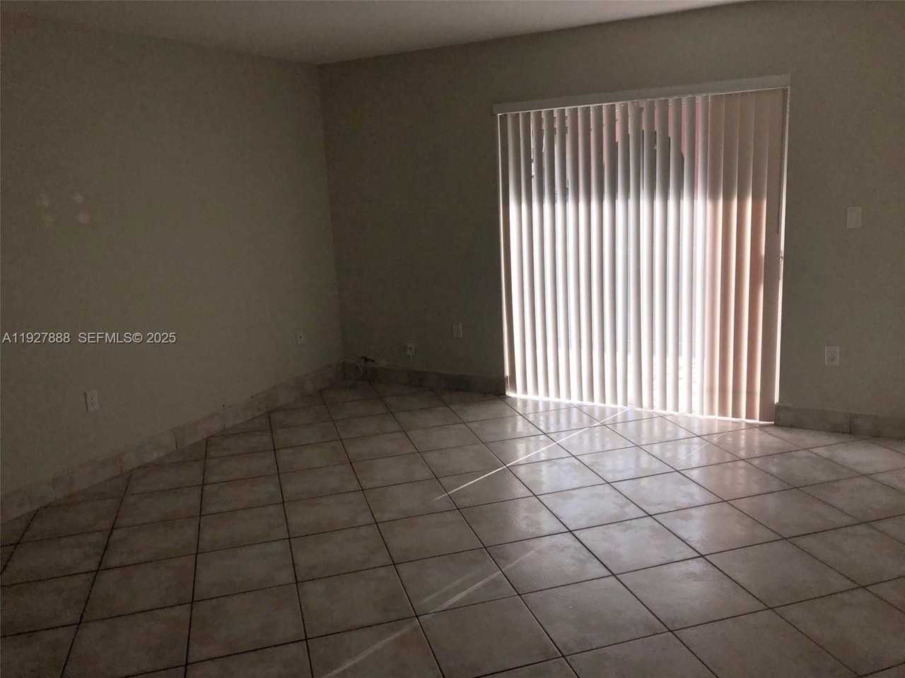 10744 N Kendall Dr #M16 - Photo 6 of 21