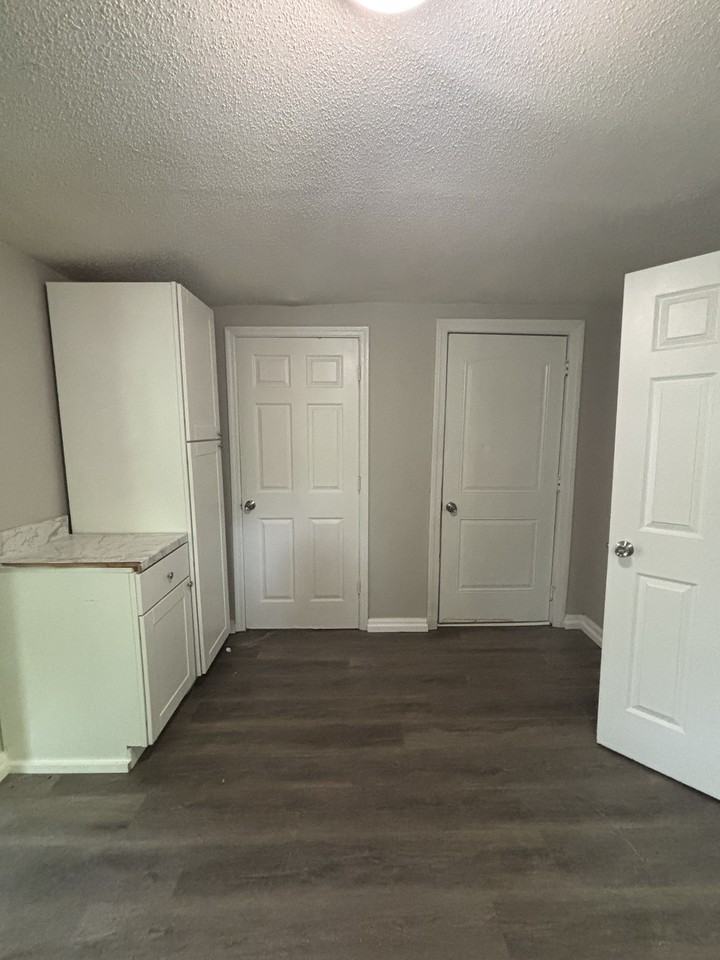 4009 Grasselli Avenue Southwest #1 - Photo 4 of 9