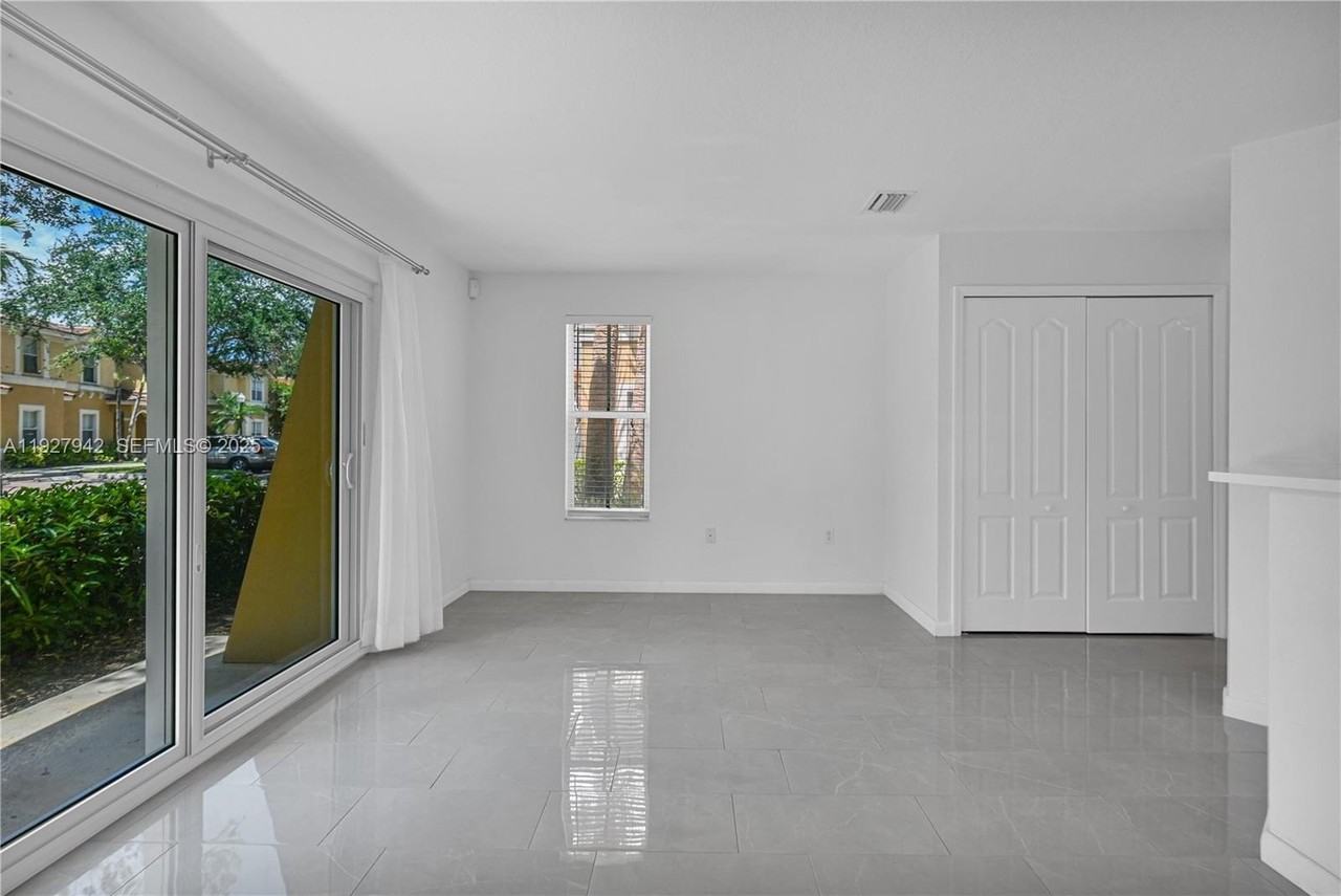 12832 Southwest 30th Street #118 - Photo 3 of 29