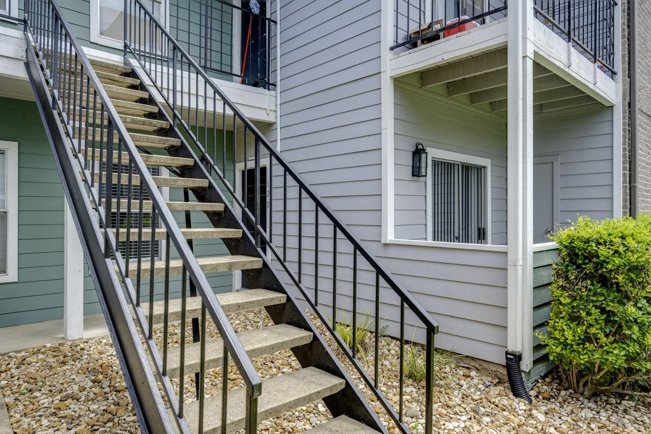 12166 Metric Boulevard #129 - Photo 3 of 40