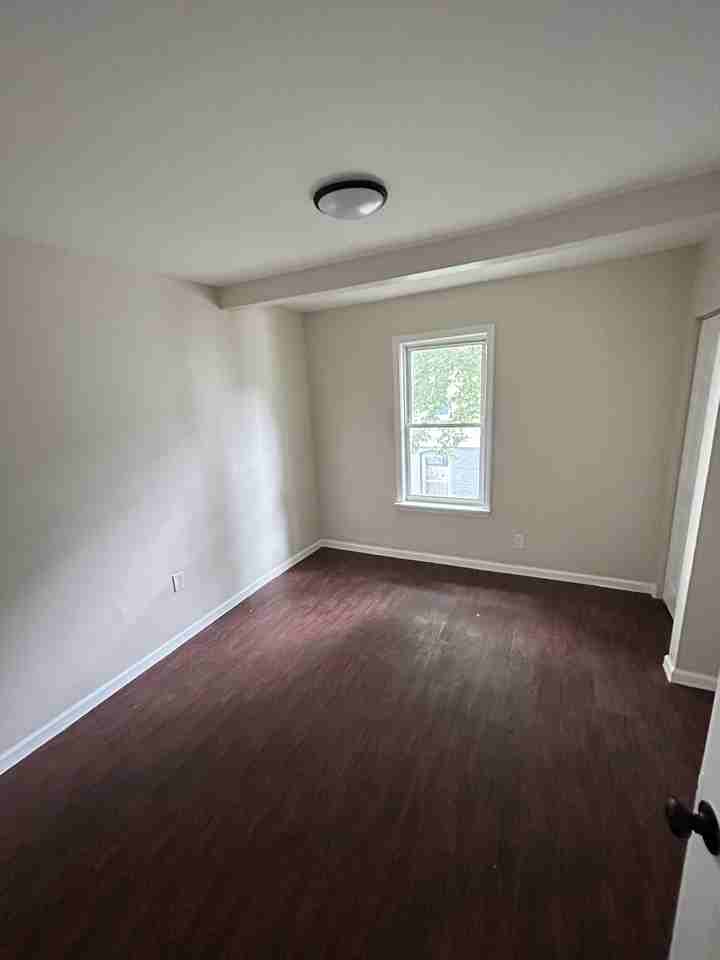 187 Broad St #2 - Photo 6 of 8