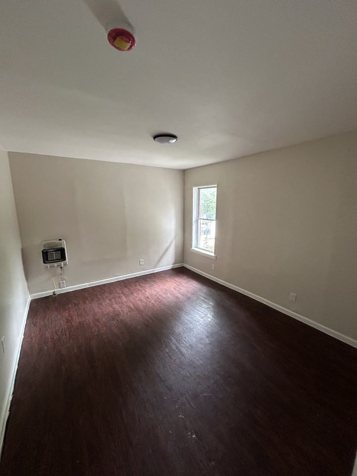 187 Broad St #2 - Photo 7 of 8