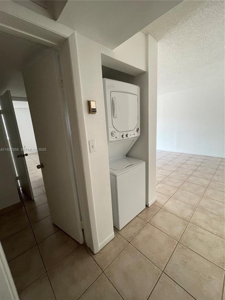 15201 Sw 80th St #206 - Photo 2 of 6