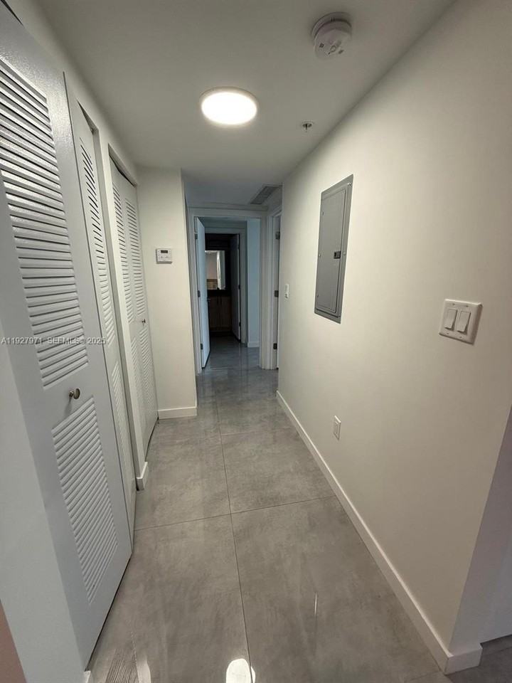 14752 Northeast 6th Avenue #205 - Photo 4 of 10