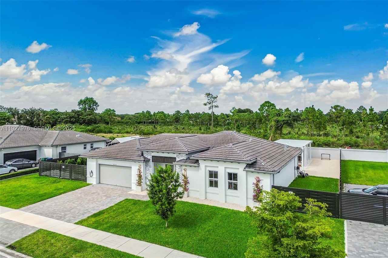 16753 Southwest 290th Street #NA - Photo 2 of 22