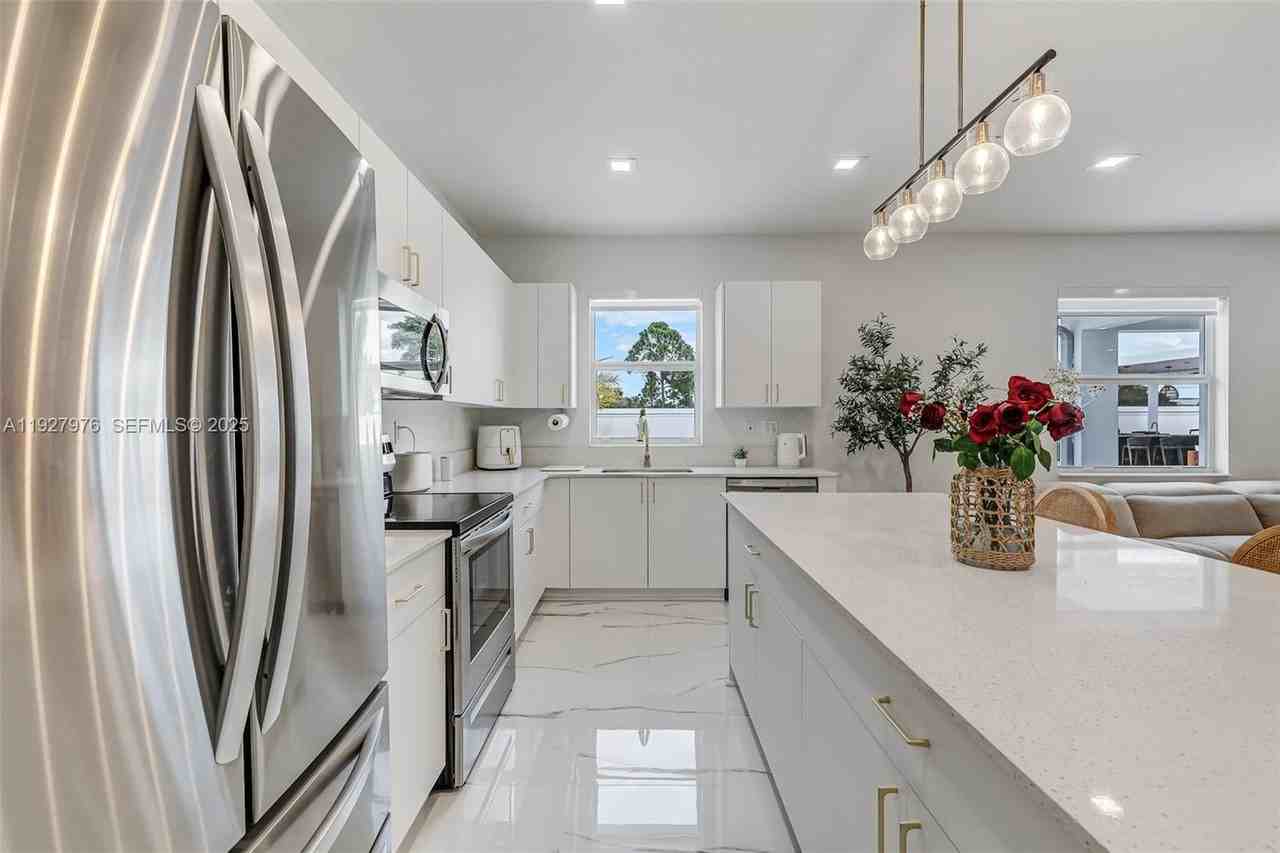 16753 Southwest 290th Street #NA - Photo 6 of 22