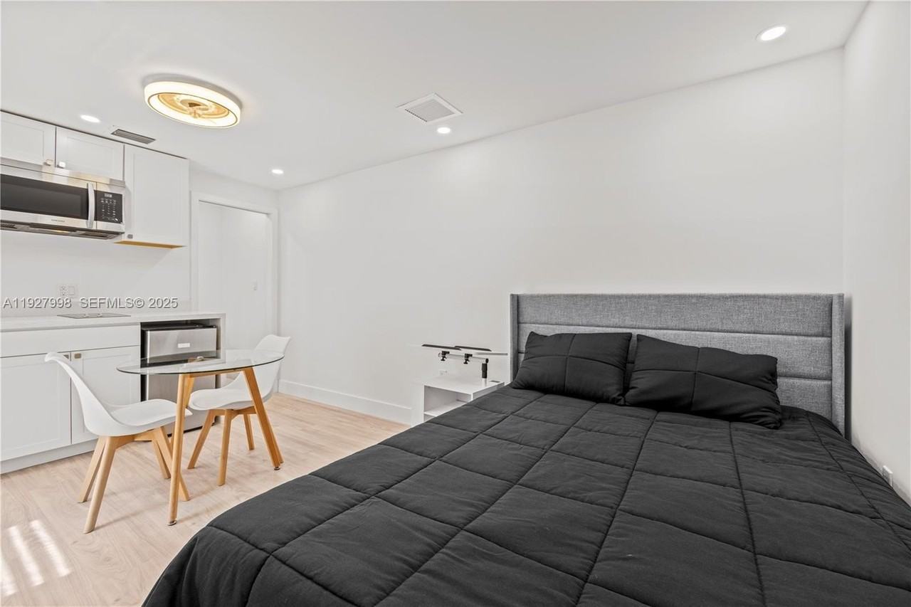 5855 Sw 62nd St #1 - Photo 4 of 13