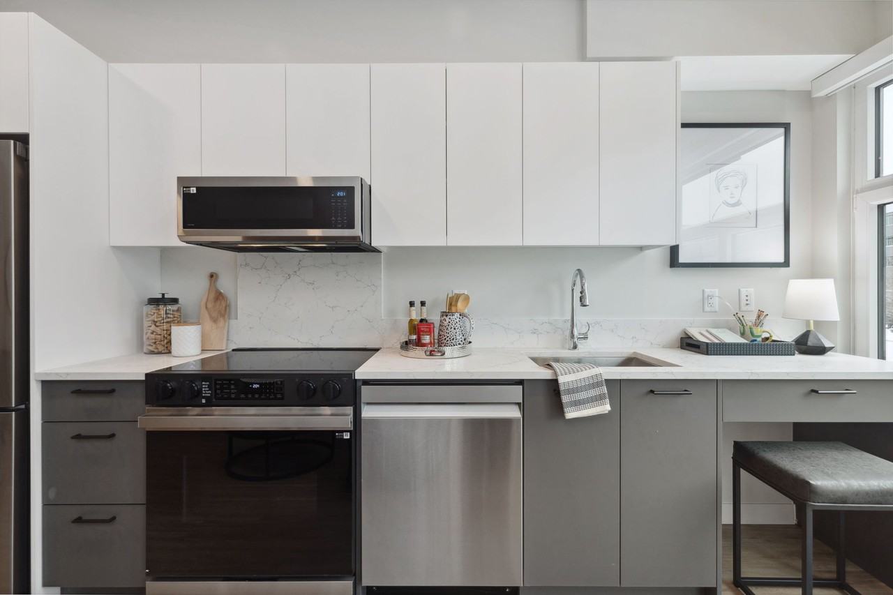 2895 East 10th Avenue