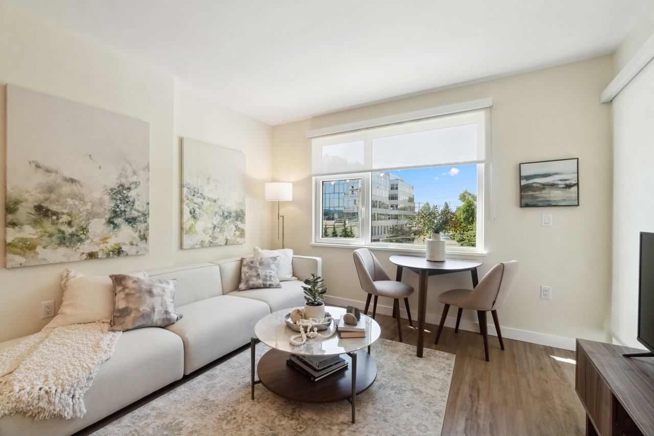 2895 East 10th Avenue